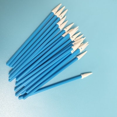 Swab di schiuma punteggiata senza lingotti con maniglia verde / rossa per pulizia elettronica Qtips