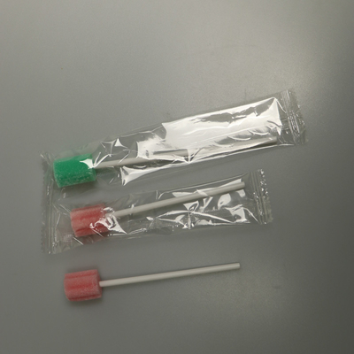 Il tampone orale di cura fornito di punta schiuma sterile eliminabile con i pp attacca